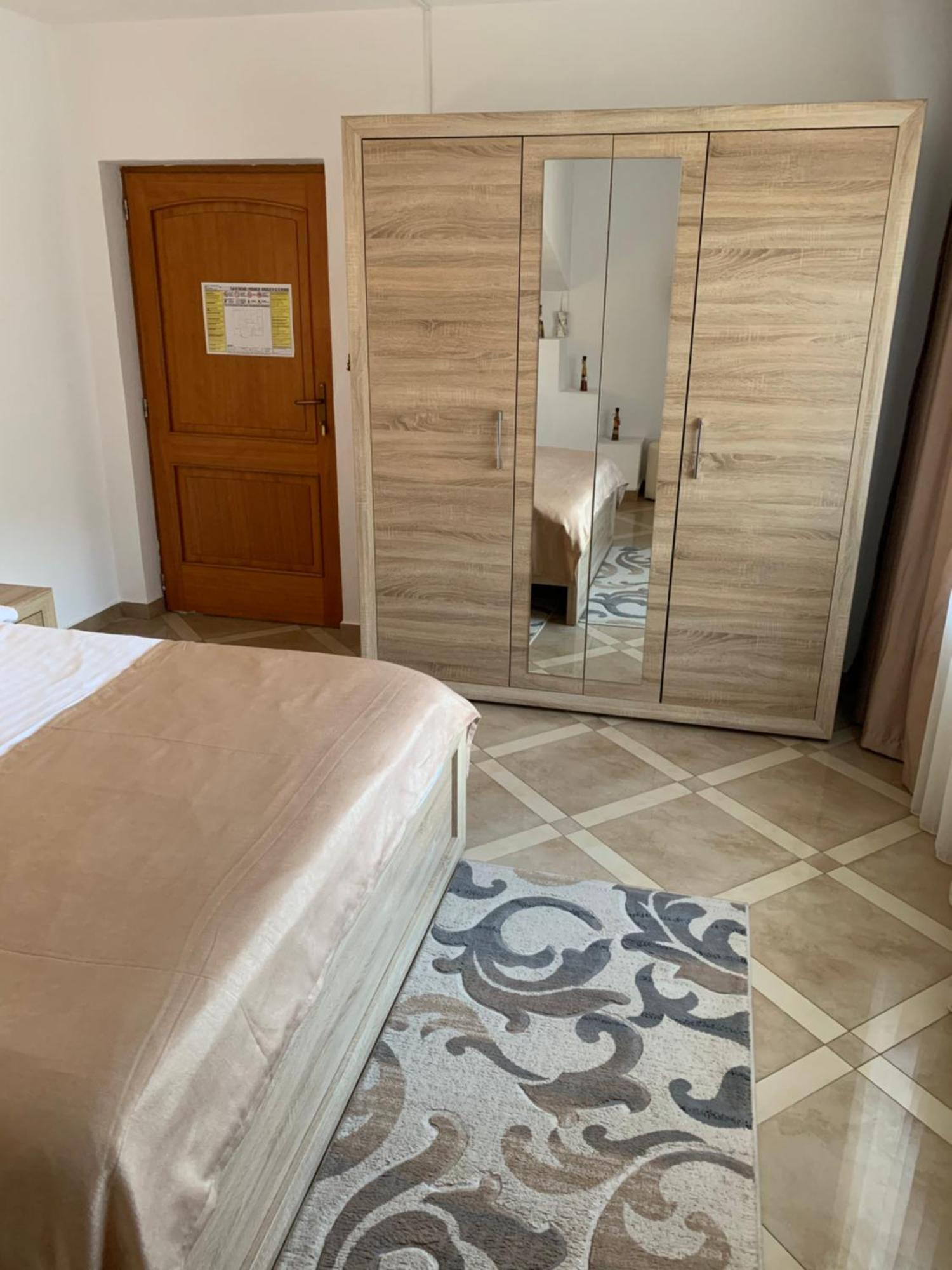 Casa Cristian Villa Синая Екстериор снимка